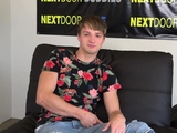 Amateur stud wanks dong on 1st casting