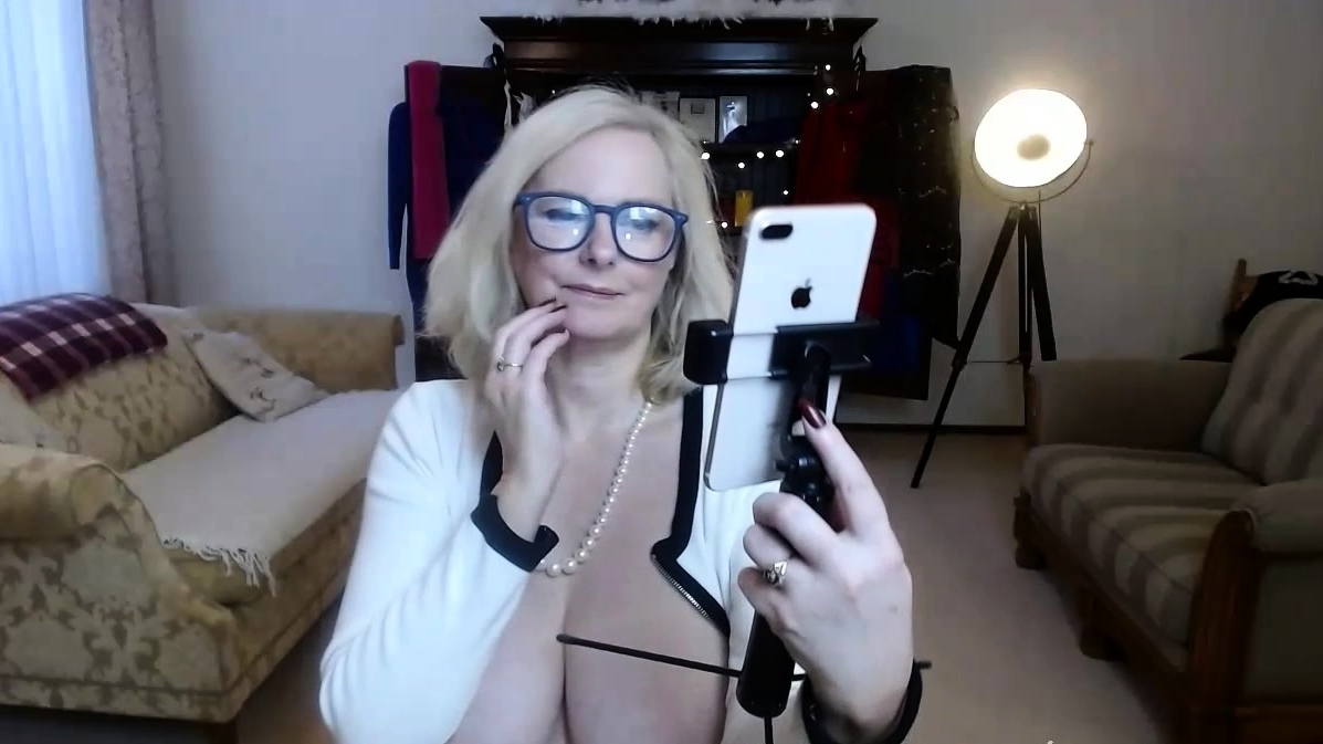 amateur his tall blonde fetish masturbating on live webcam