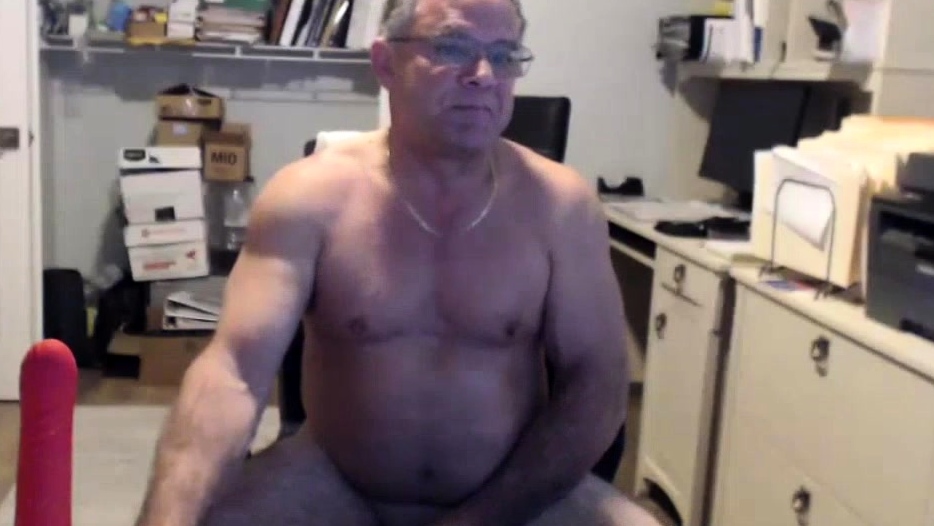 Simple Dady American masturbating Part 1 doing a Cam Show