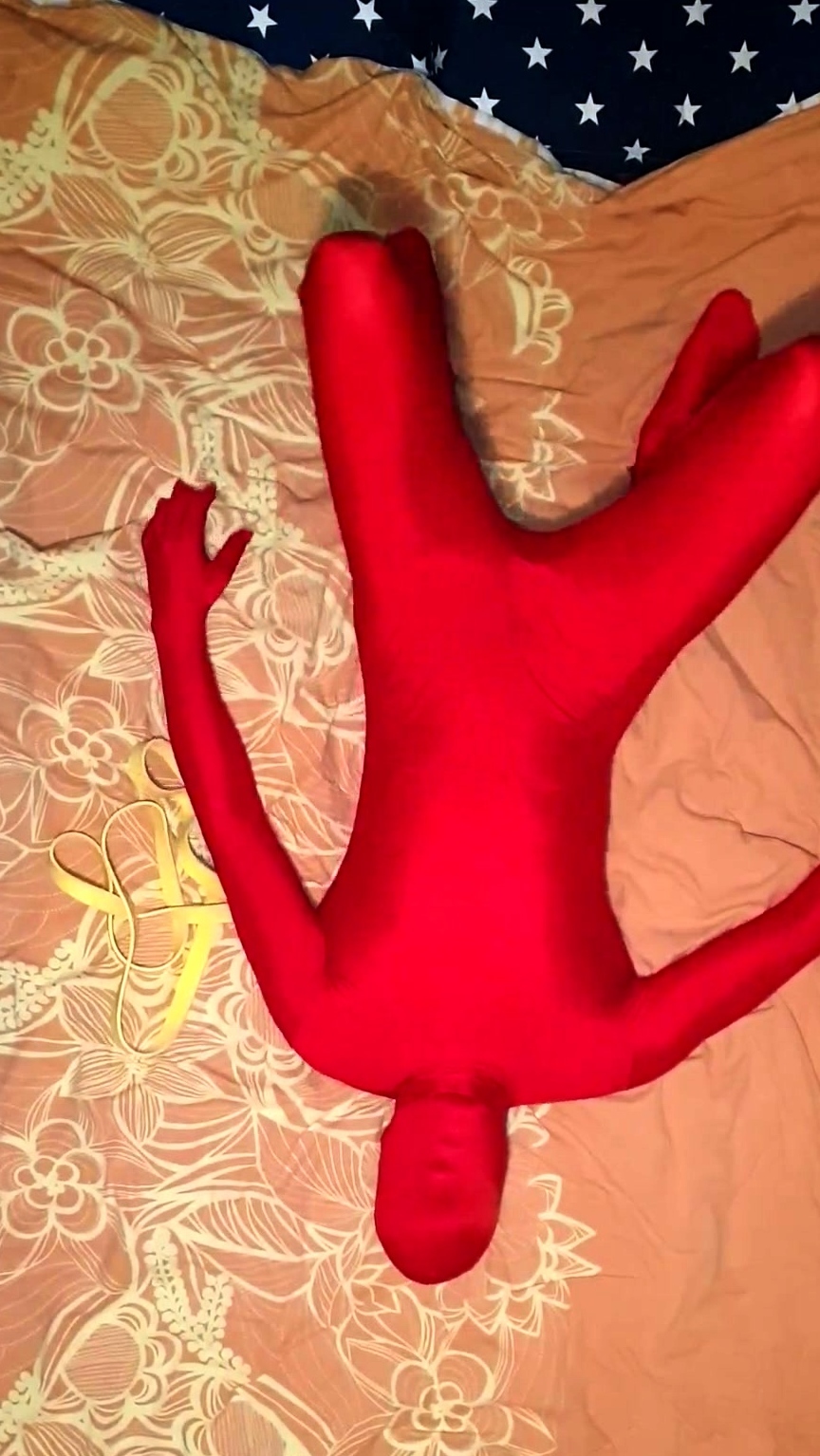 Practice in Zentai with a Rubber band