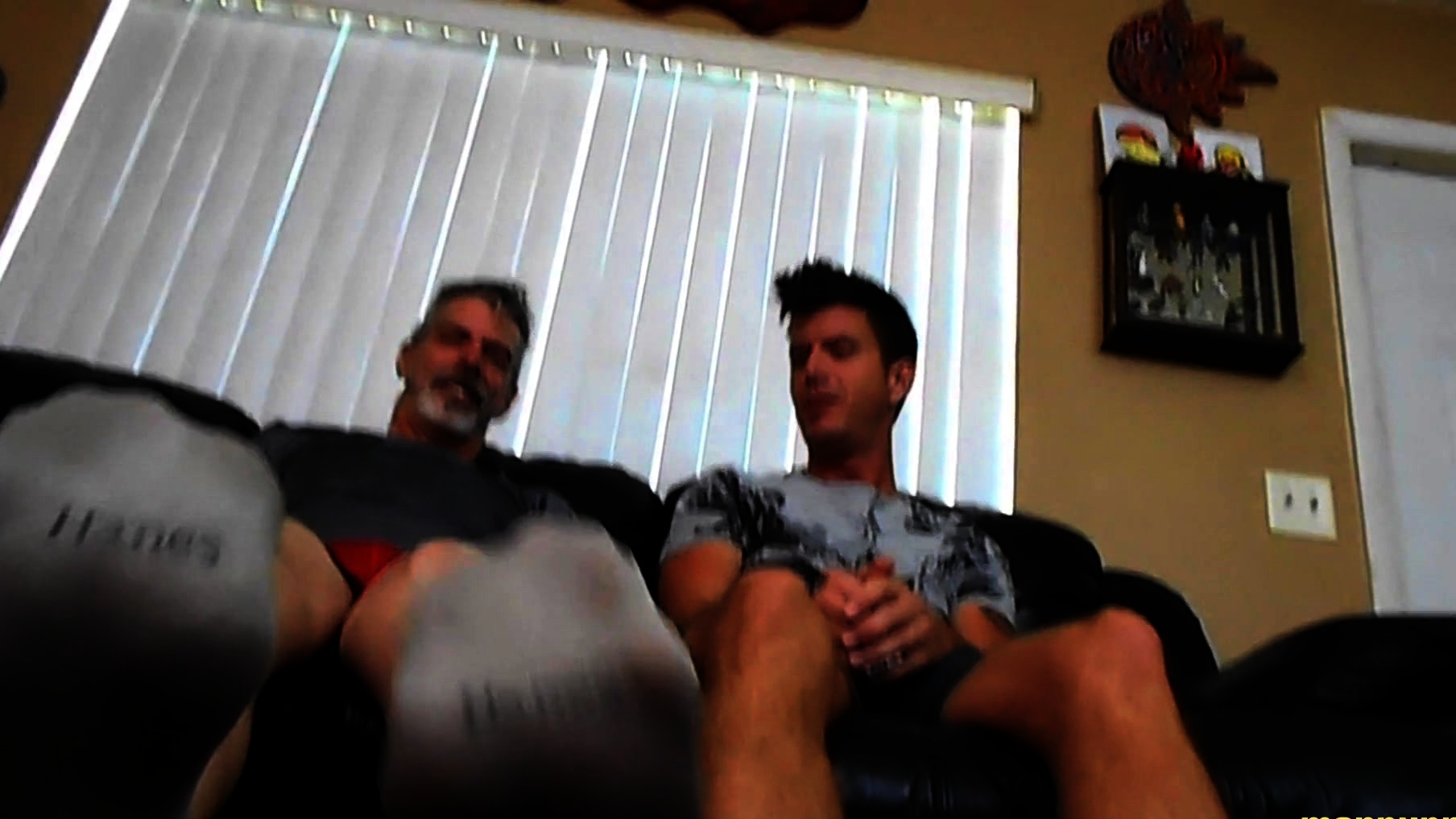 DILF Richard Lennox and hunk Jeff Drizzle show off feet