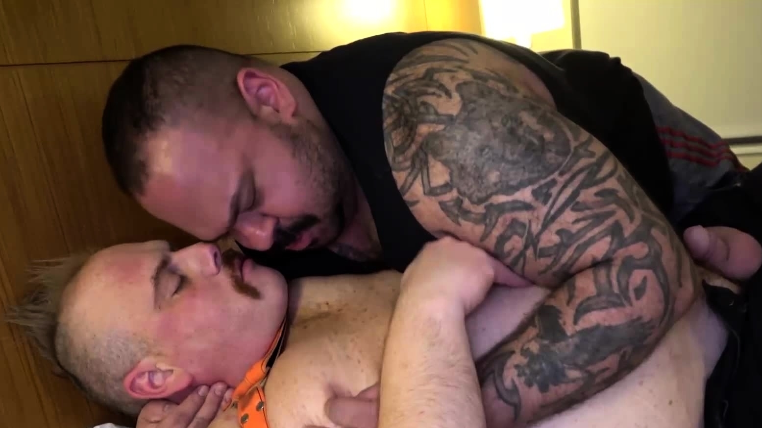 BEARFILMS Bearded Bear Johnny Neutron Fucks Texas Hound