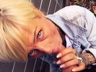 Milf With Short Hair Vicky Hundt Ripped
