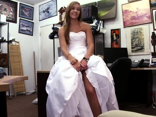 Teen public bus A bride’s revenge!