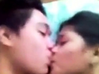 Amateur Asian Malay’s Steamy Encounter