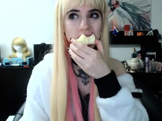 Amateur Webcam Teen Masturbates And Teases