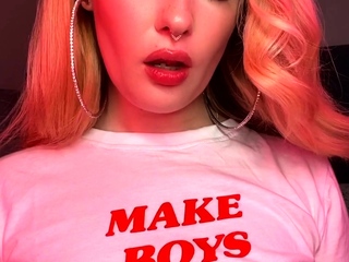 Hot redhead babe close up toying