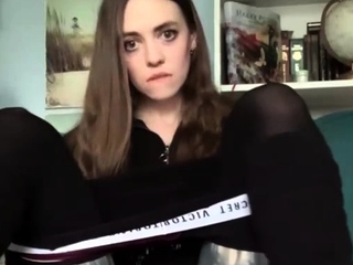 Brunette Solo Webcam Masturbation