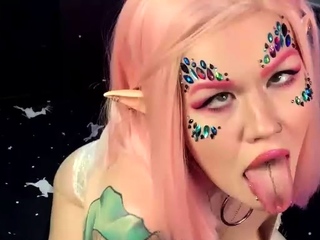 Close up with blonde hottie blowing a large dick