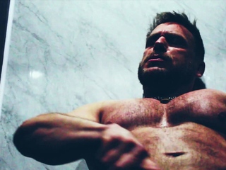 Horny Hunk Dildo Drills His Juicy Ass