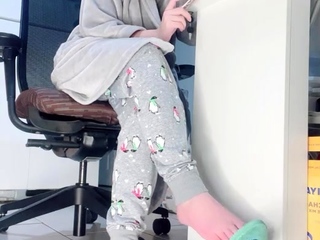 SnowPrincess aka snowpriness OnlyFans – This flipflop is so