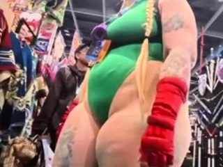 BBW Pawg cosplay candid