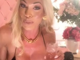 Glam Mia Isabella Close Up With TS Friend